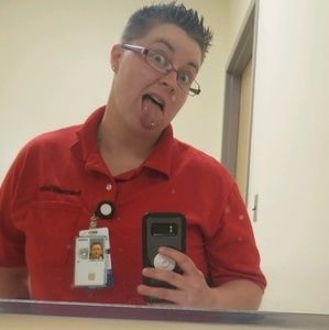 Meet your Posher, Dana